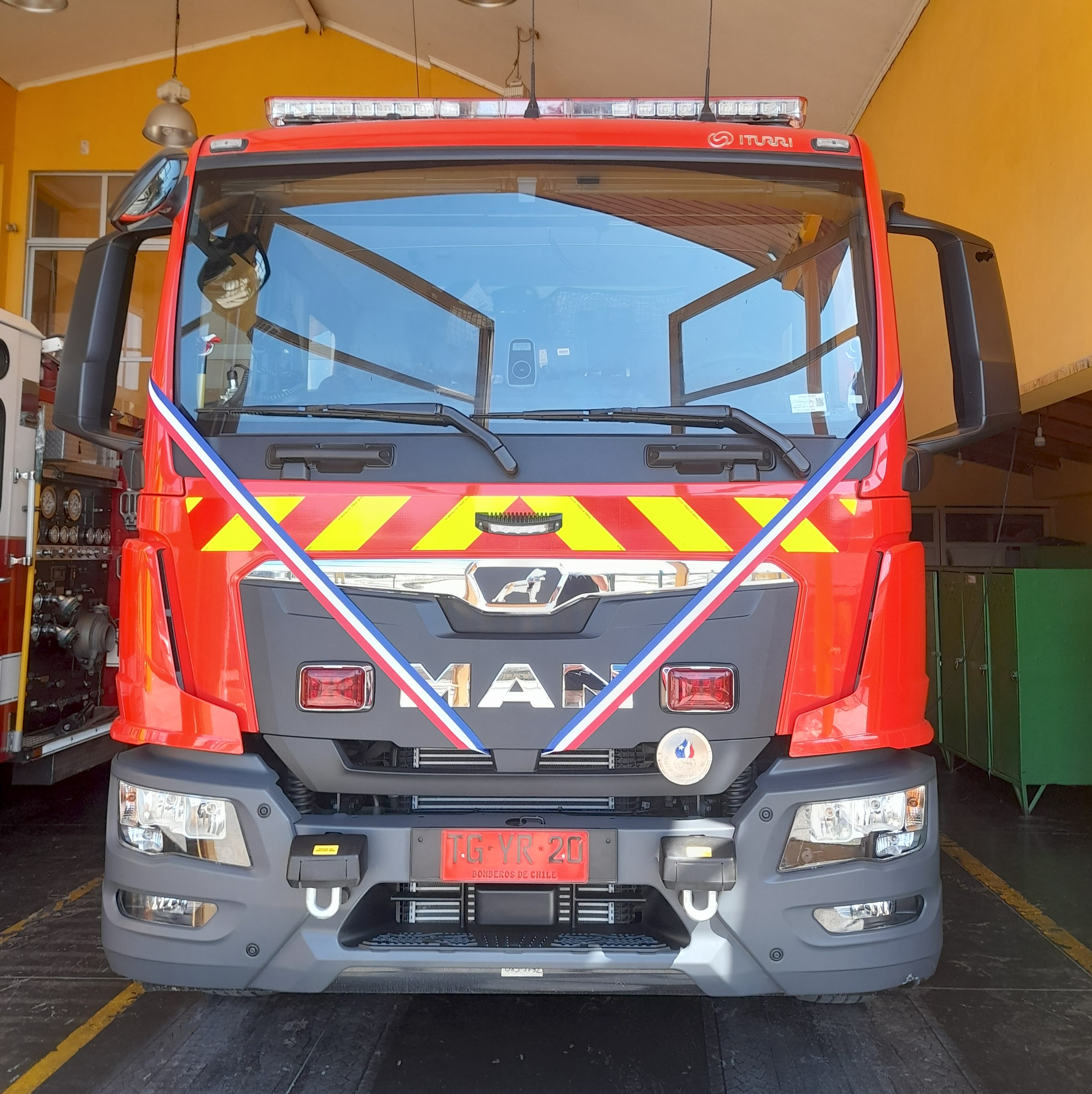 B-3 — Carro Bomba Multipropósito (MAN)